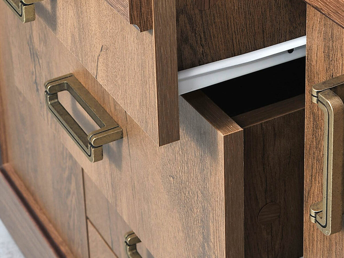 Bureau Lircava 114 (Lefkas eik)