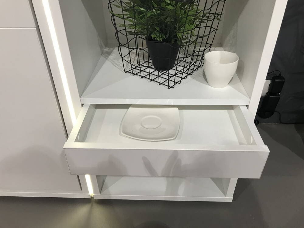 Boekenkast Concept Pro Lenart Levfere 110 (Wit + Glanzend wit)