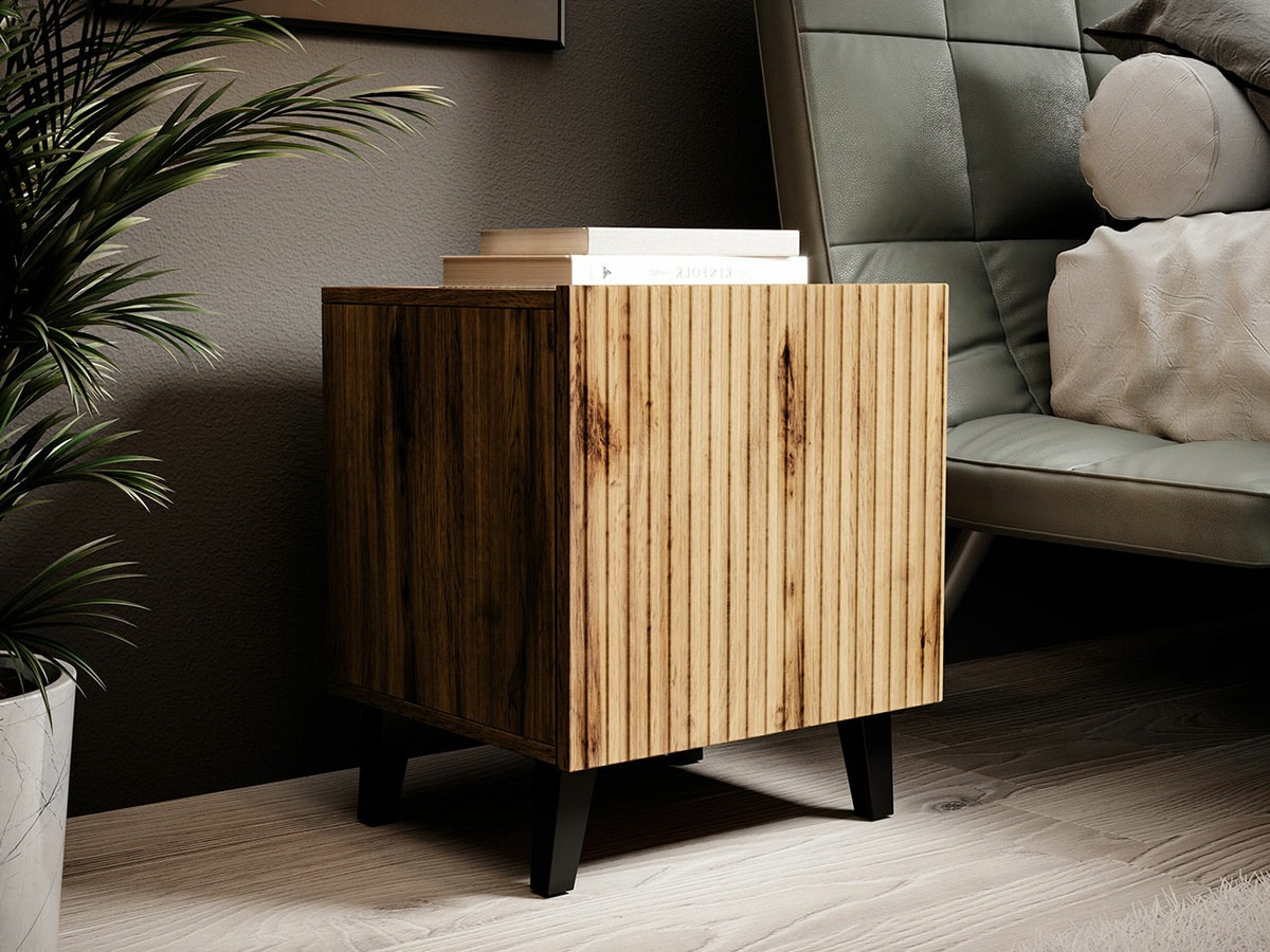 Een set nachtkastjes Comes (Wotan eik)