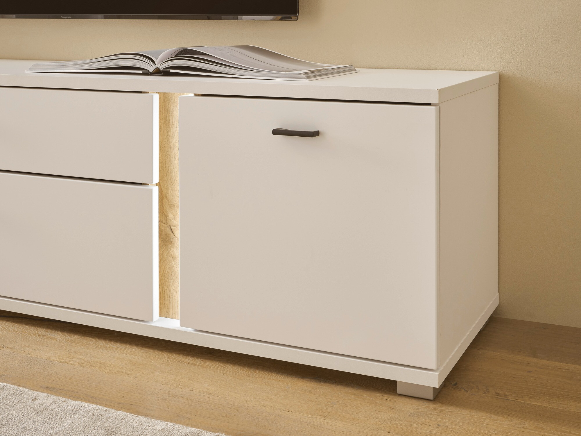 TV-meubel Avimavi 105 (Wit + Wotan eik)