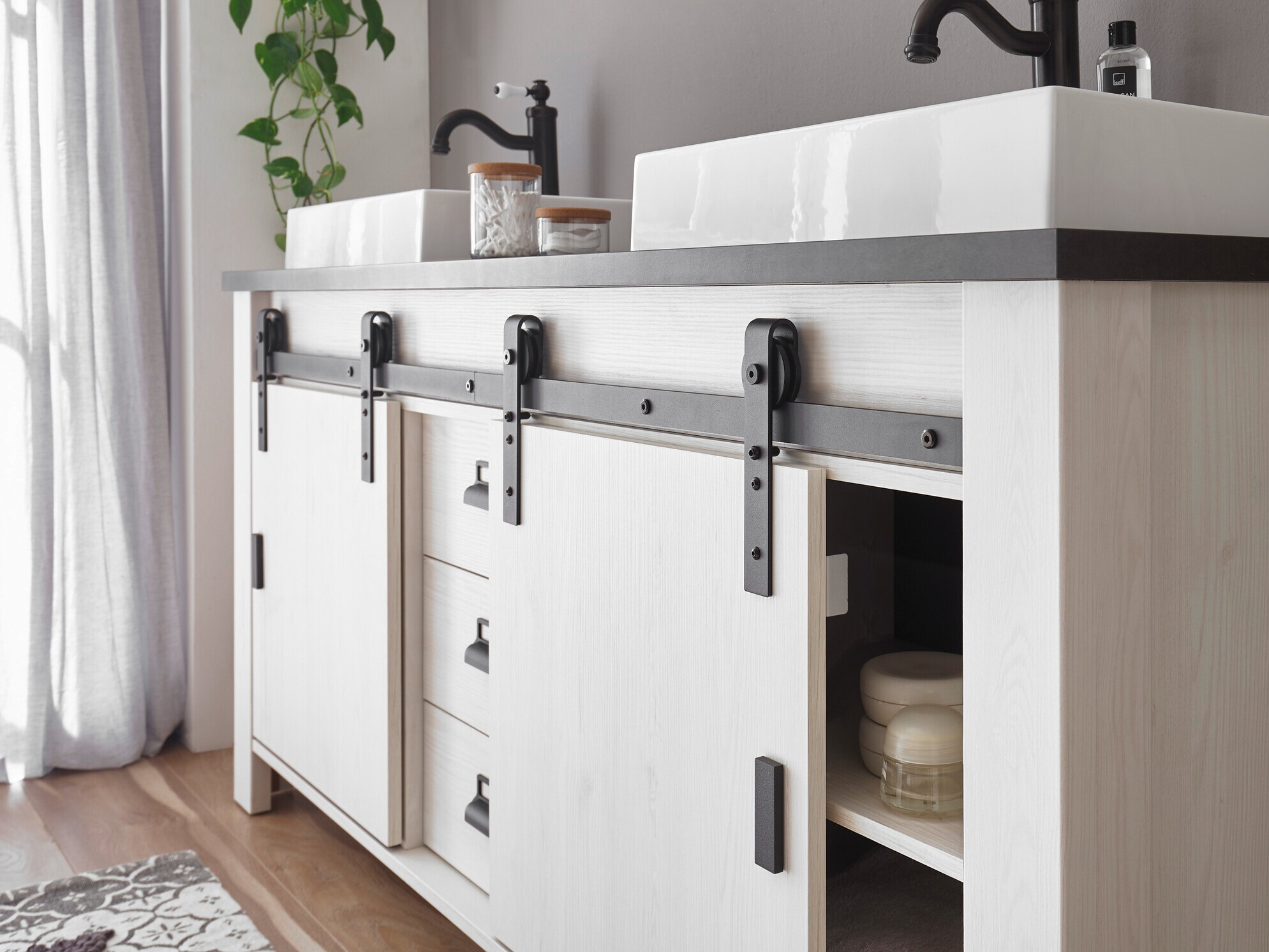 Staand badkamermeubel voor een wastafel Cirtale 134 (Gebleekt grenen + Antraciet)